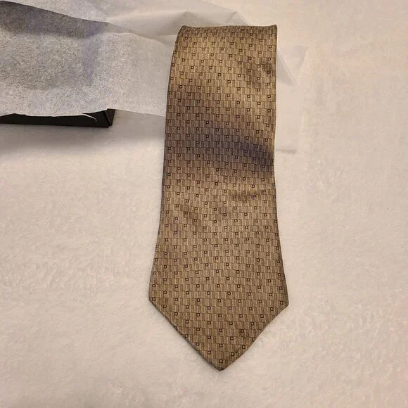Jones New York Men's Tie 100% Imported Silk Made In USA Tan Geometric Pattern - Picture 9 of 10